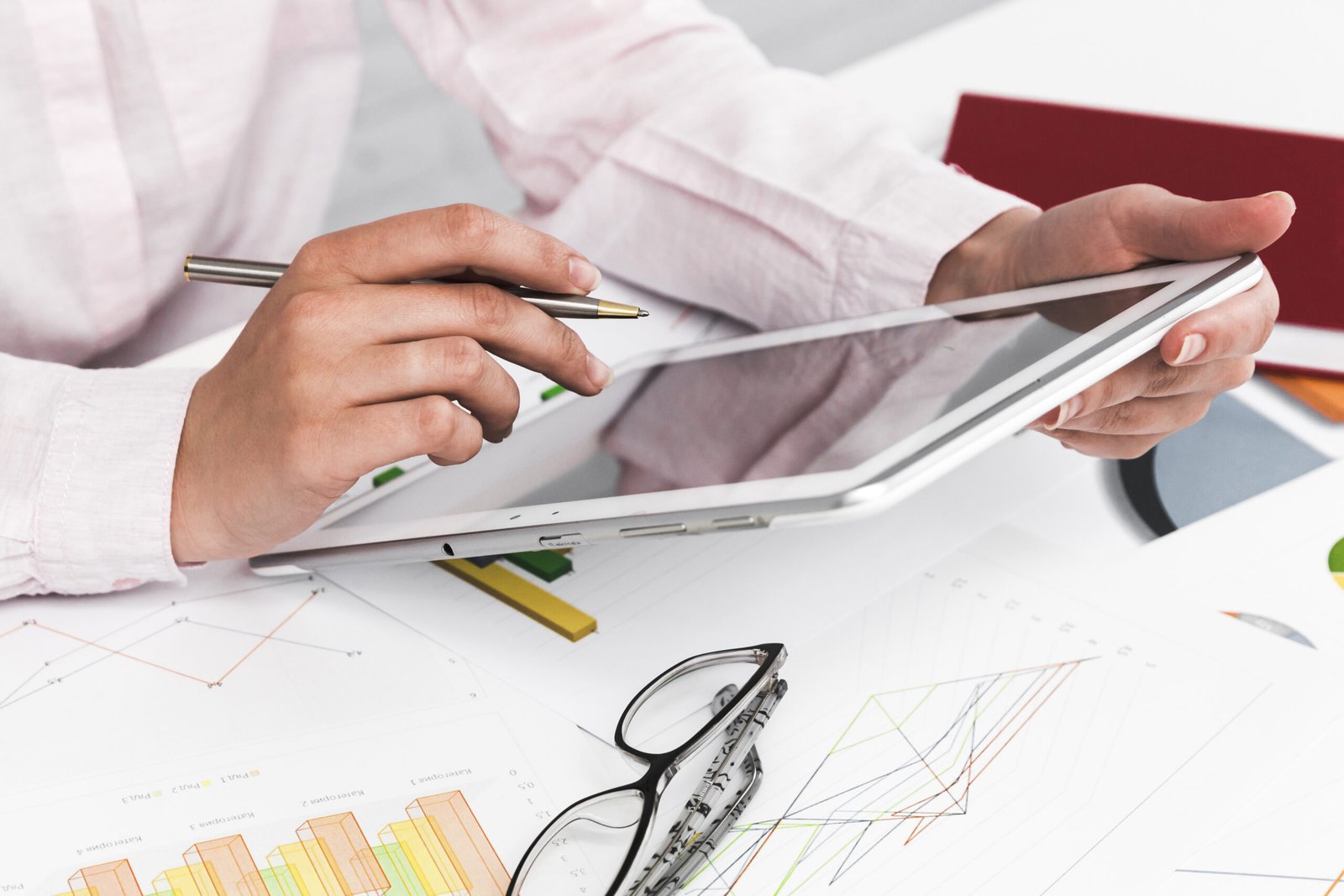 AML Reporting Services  Abu Dhabi